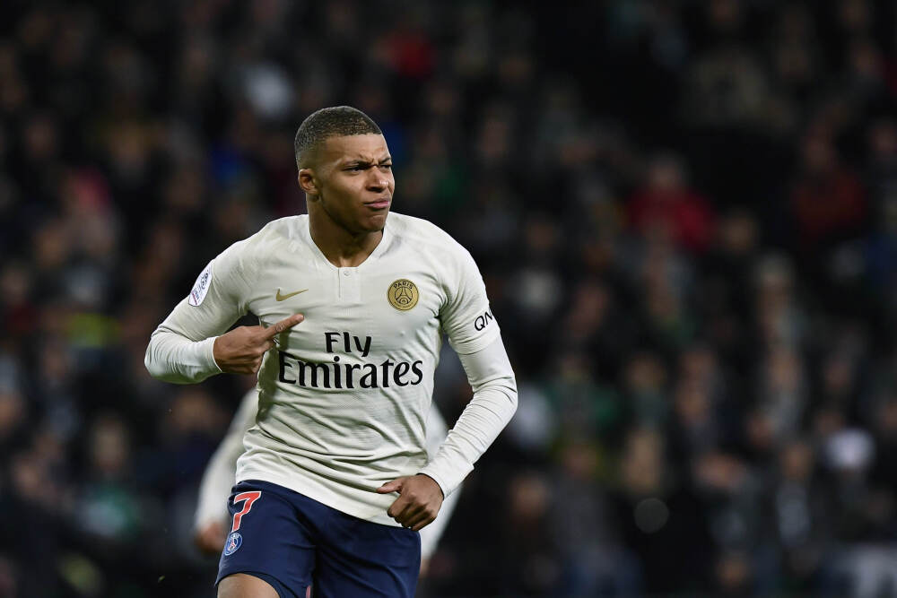 华为发布Mate 70 Air：首款可选麒麟芯片手机